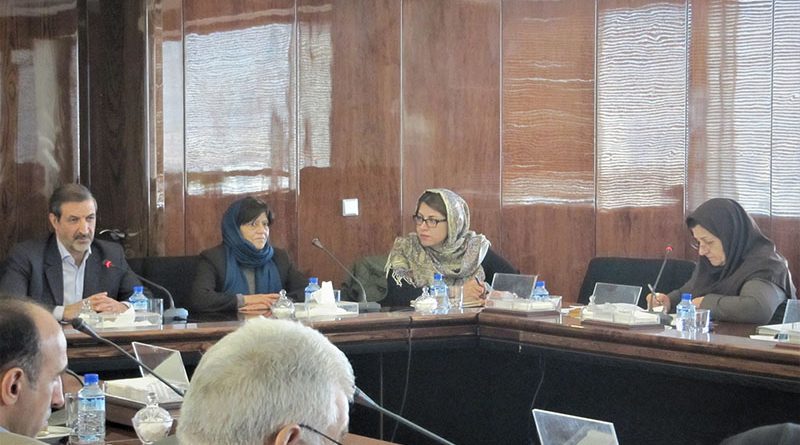 پنجمین نشست کمیته ملی آبشناسی با حضور خانم بلانکا خیمنز سیسنروس، رئیس بخش آب یونسکو و دبیر برنامه بین المللی آبشناسی (IHP) در تاریخ ۱۵ آذر۱۳۹۵ از ساعت ۸:۳۰ تا ۱۰، در وزارت نیرو برگزار گردید
