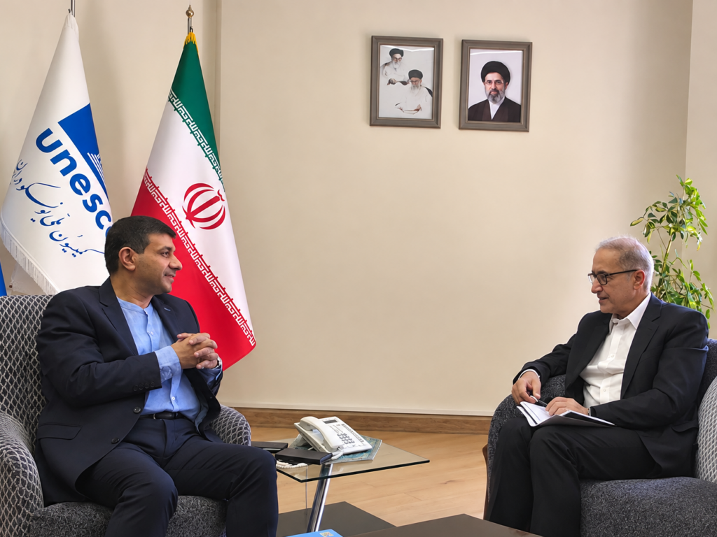 بررسی زمینههای همکاری کمیسیون ملی یونسکو در ایران و انجمن علوم و مهندسی منابع آب ایران